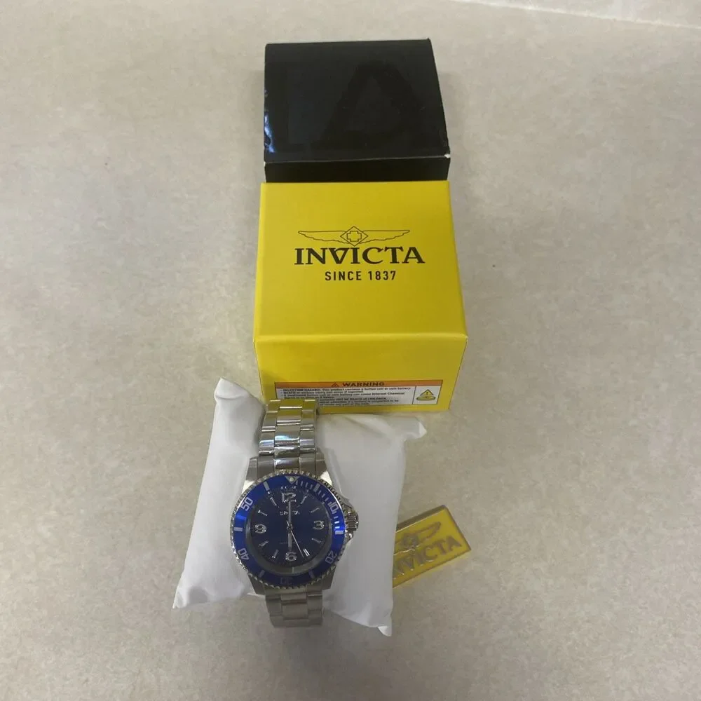 Invicta Men's Quartz Diver Watch SS Bracelet Blue Dial Bezel 40mm